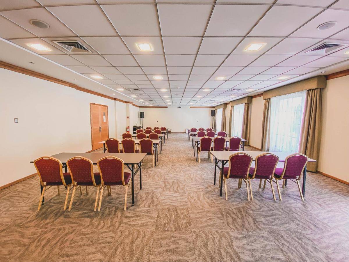Hotel Diego De Almagro Coyhaique Eksteriør billede
