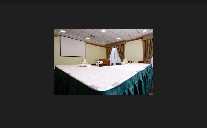 Hotel Diego De Almagro Coyhaique Eksteriør billede