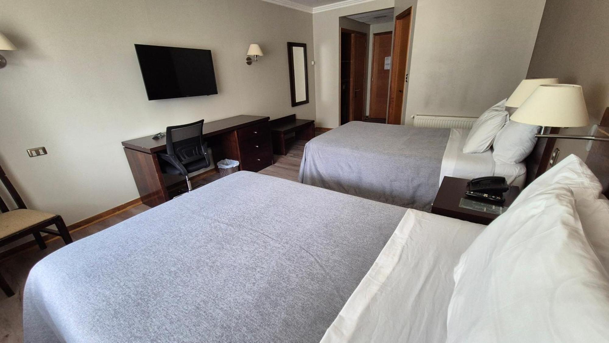Hotel Diego De Almagro Coyhaique Eksteriør billede